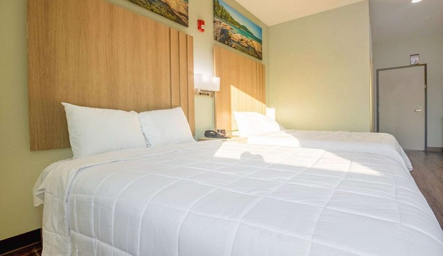 2 Queen Beds Non-Smoking