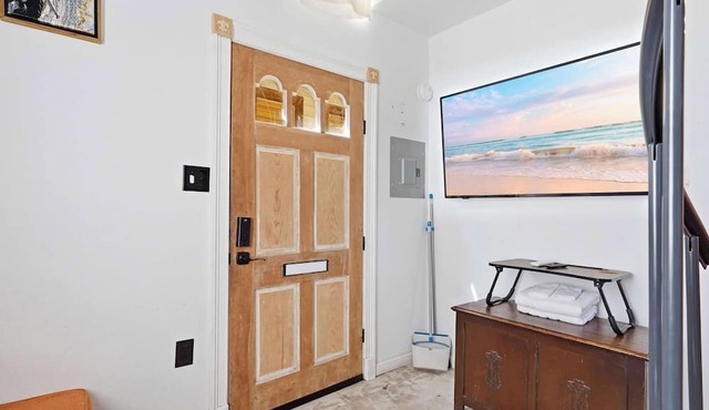 Cozy Tiny Home-Ideal for Couples & Solo Travelers