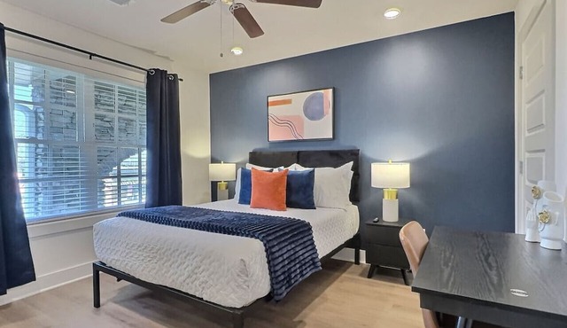 Eclectic Retreat in Heart of Downtown