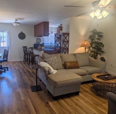 Family and Pet friendly close to Atlanta