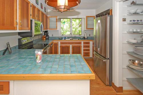 Hal-Sea-On House