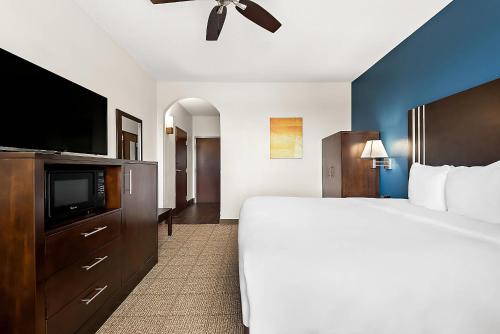 Comfort Suites New Orleans East
